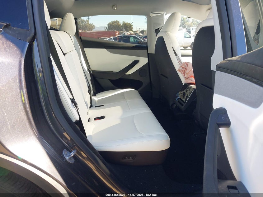 2026 Tesla Model Y Long Range Dual Motor All-Wheel Drive/Long Range Launch Series VIN: 7SAYGDEE9TF455061 Lot: 43646527