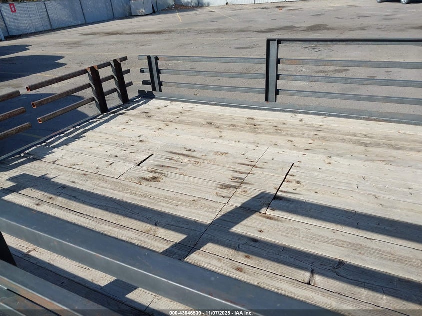 1980 Ford F350 VIN: F37ZPHJ1594 Lot: 43646530