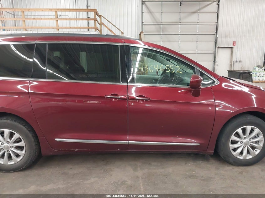 2017 Chrysler Pacifica Touring-L VIN: 2C4RC1BG3HR539874 Lot: 43646552