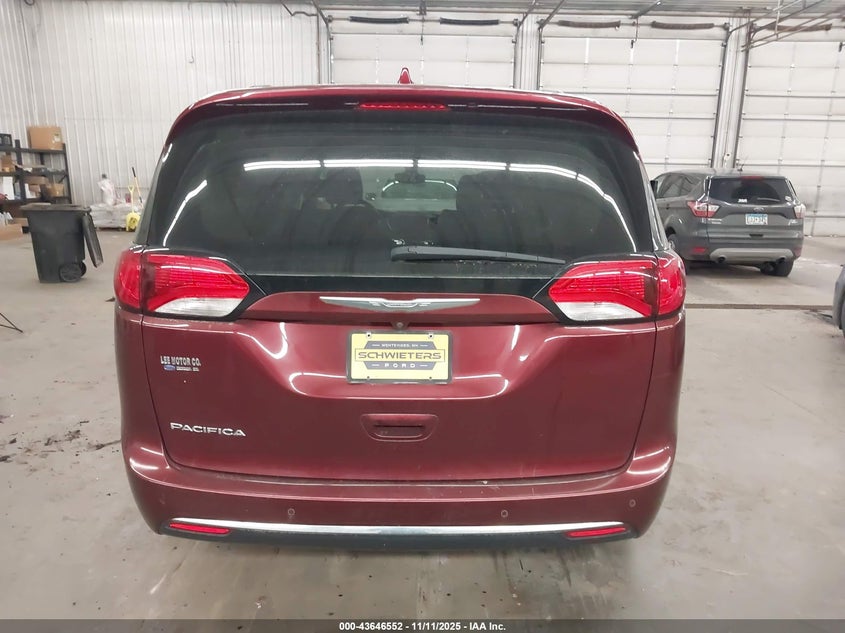 2017 Chrysler Pacifica Touring-L VIN: 2C4RC1BG3HR539874 Lot: 43646552