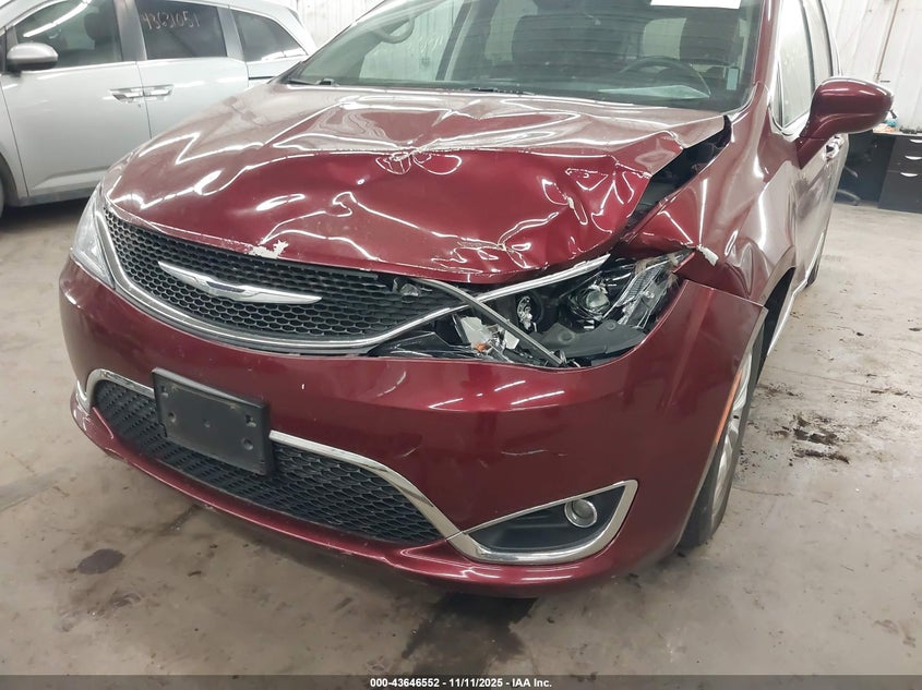 2017 Chrysler Pacifica Touring-L VIN: 2C4RC1BG3HR539874 Lot: 43646552