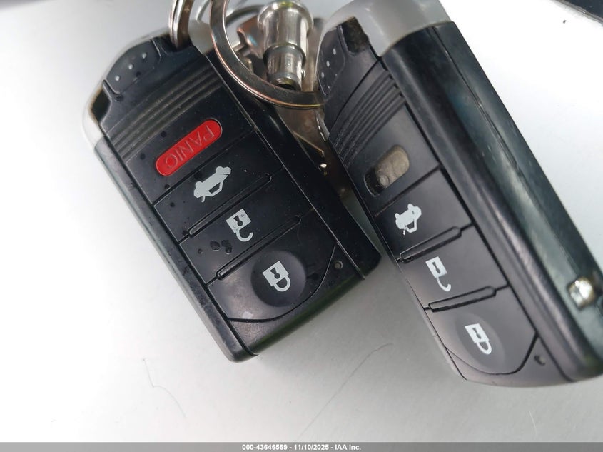 2013 Acura Ilx 2.0L VIN: 19VDE1F78DE018586 Lot: 43646569