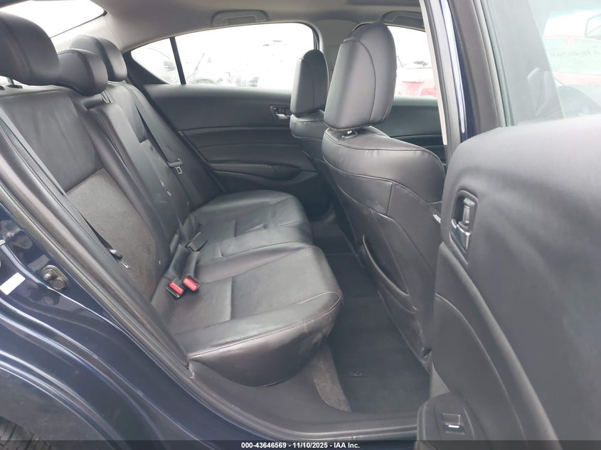 2013 Acura Ilx 2.0L VIN: 19VDE1F78DE018586 Lot: 43646569