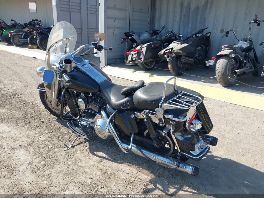 1HD1FBW383Y701745 2003 HARLEY-DAVIDSON ROAD KING photo no. 3