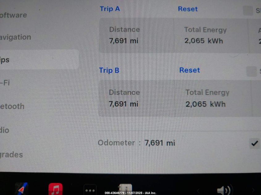 2026 Tesla Model Y Long Range Dual Motor All-Wheel Drive/Long Range Launch Series VIN: 7SAYGDEE5TF330610 Lot: 43646779