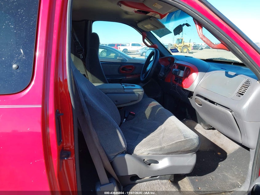 1FTRX17W2YKB04010 2000 FORD F-150 photo no. 5