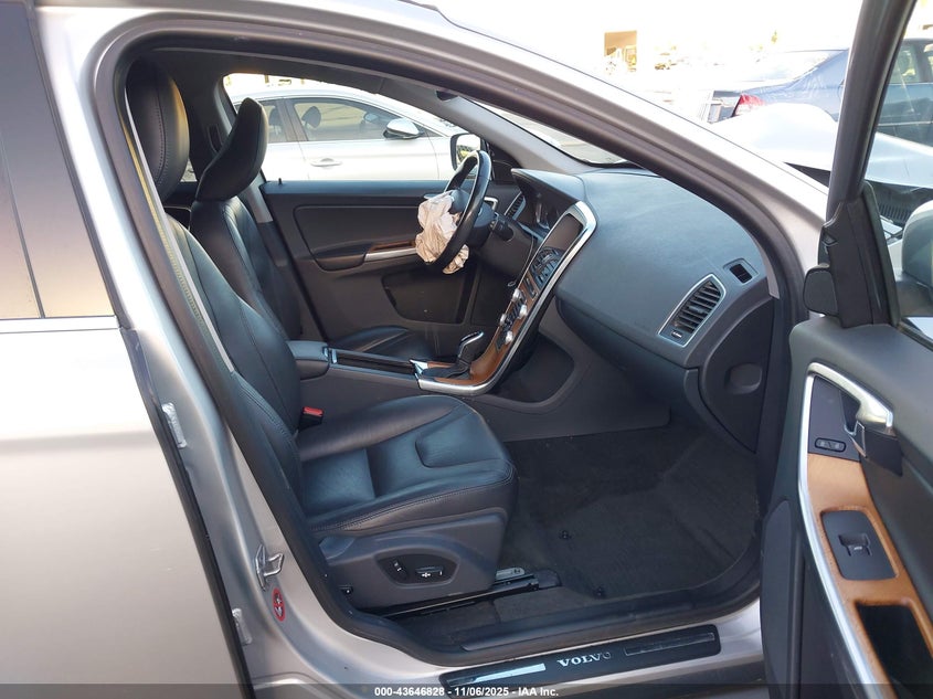 YV449MRU1H2114204 2017 VOLVO XC60 photo no. 5