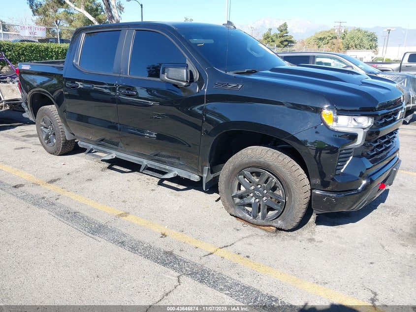 CHEVROLET SILVERADO 1500 4WD SHORT BED LT TRAIL BOSS