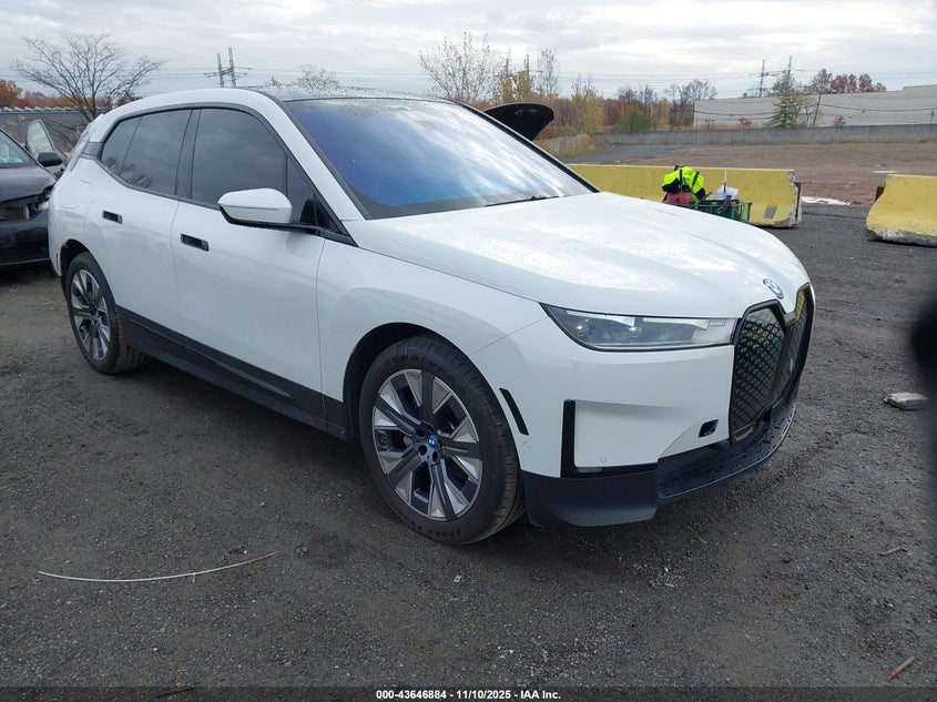 BMW IX XDRIVE50