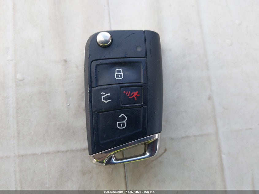 2017 VOLKSWAGEN E-GOLF SEL PREMIUM WVWPR7AU9HW950168