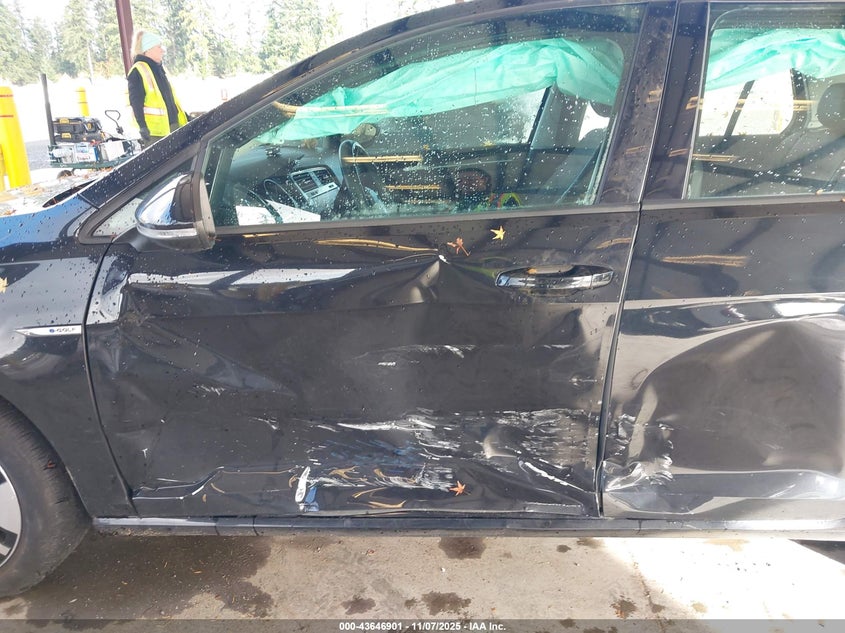 2017 VOLKSWAGEN E-GOLF SEL PREMIUM WVWPR7AU9HW950168