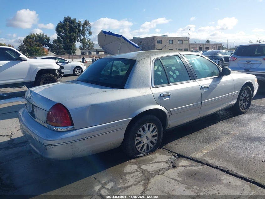 2FAHP74W23X103633 2003 FORD CROWN VICTORIA photo no. 4