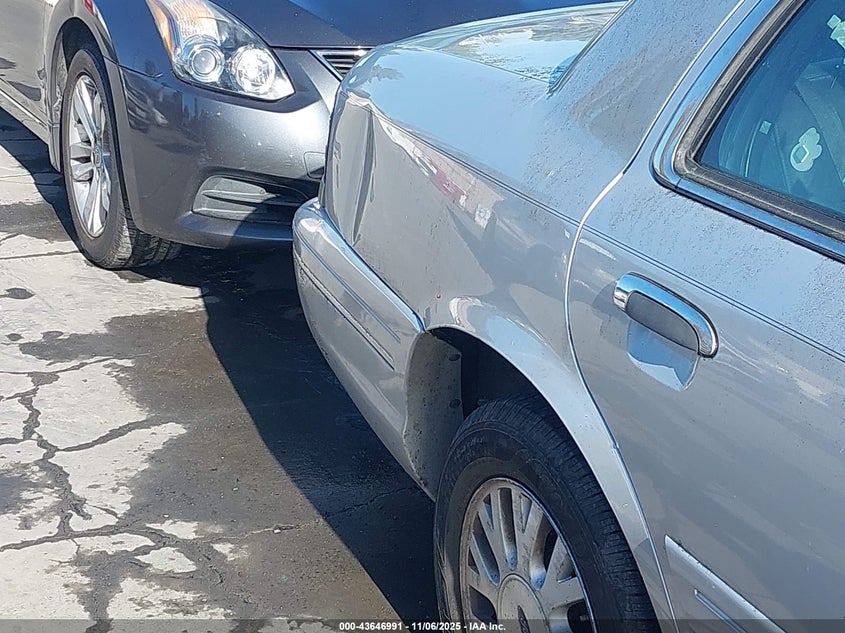 2003 Ford Crown Victoria Lx VIN: 2FAHP74W23X103633 Lot: 43646991