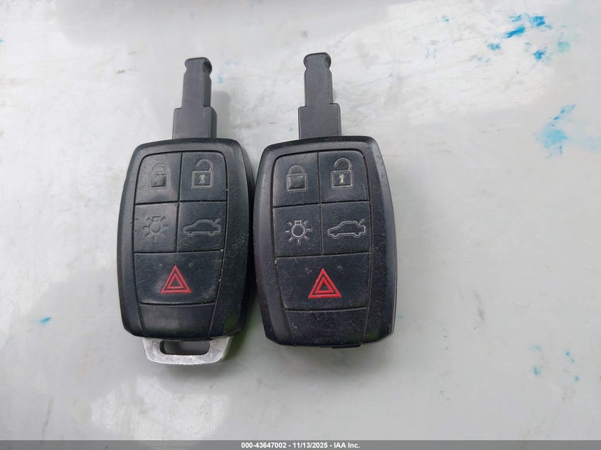 2008 Volvo S40 T5 VIN: YV1MS672X82384000 Lot: 43647002