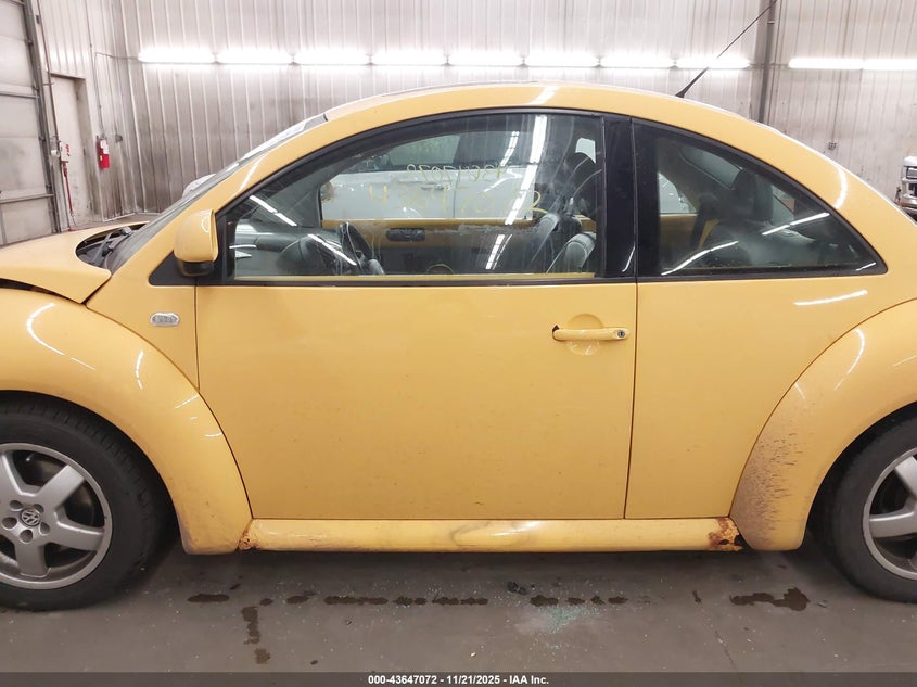 2000 Volkswagen New Beetle Gls 1.8L Turbo VIN: 3VWCD21CXYM467650 Lot: 43647072