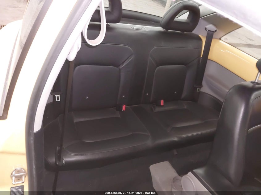 2000 Volkswagen New Beetle Gls 1.8L Turbo VIN: 3VWCD21CXYM467650 Lot: 43647072