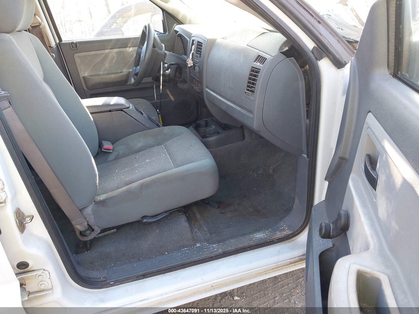 1D7HE28K55S157787 2005 DODGE DAKOTA photo no. 5