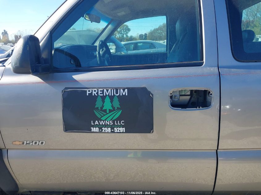 2001 Chevrolet Silverado 1500 VIN: 2GCEC19WX11201565 Lot: 43647103