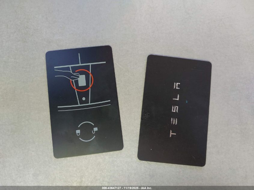 2023 Tesla Model Y Awd/Long Range Dual Motor All-Wheel Drive VIN: 7SAYGDEEXPA032489 Lot: 43647127