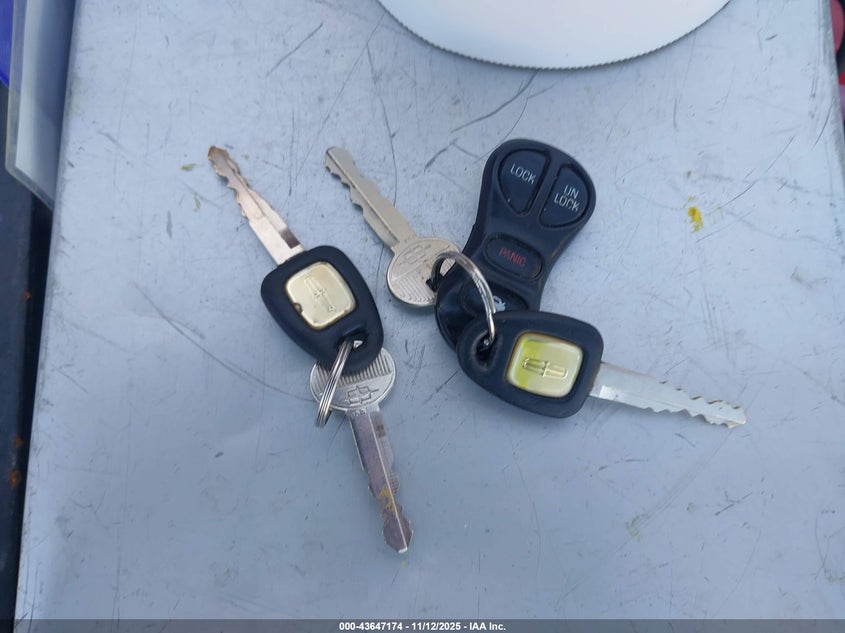 1996 Lincoln Town Car Sgn/Dmnd Anv/Cypress/Jn VIN: 1LNLM82WXTY679746 Lot: 43647174