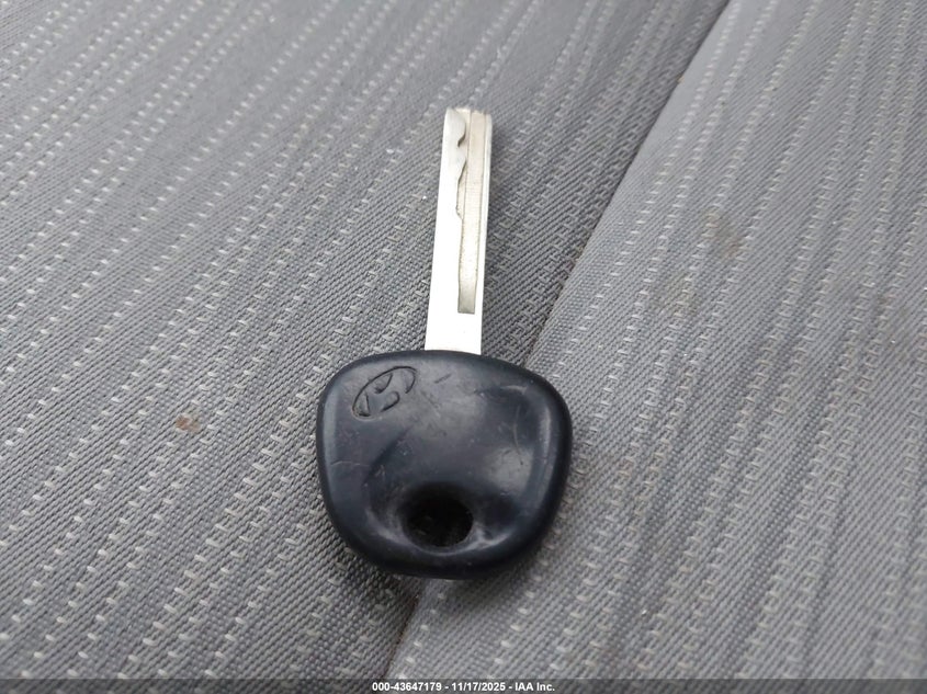 2015 Hyundai Accent Gls VIN: KMHCT4AE5FU881166 Lot: 43647179