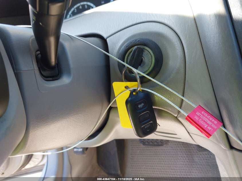 2002 Toyota Avalon Xl VIN: 4T1BF28B52U255632 Lot: 43647184