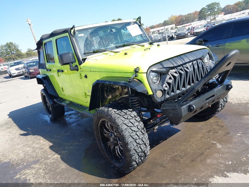 2016 JEEP WRANGLER UNLIMITED SAHARA - 1C4BJWEG4GL290542