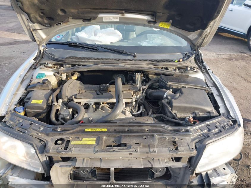 2005 Volvo Xc70 2.5T Awd VIN: YV1SZ592951197486 Lot: 43647193