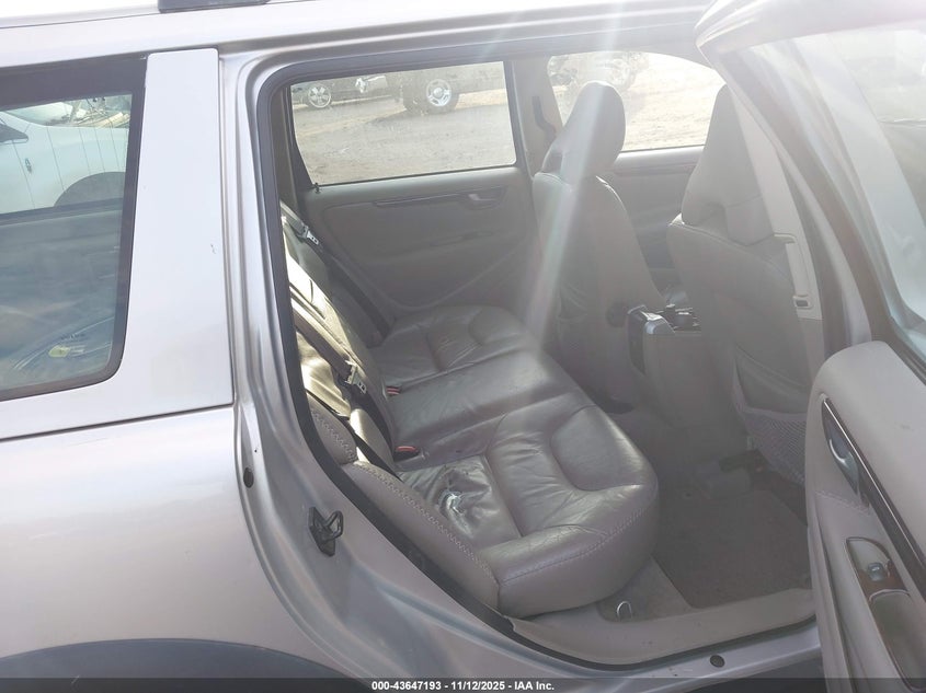 2005 Volvo Xc70 2.5T Awd VIN: YV1SZ592951197486 Lot: 43647193
