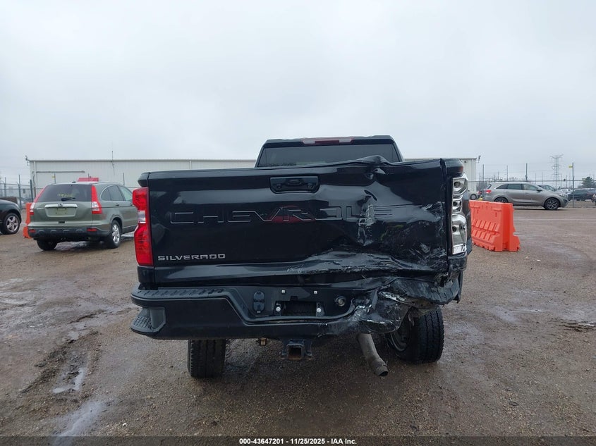 2022 Chevrolet Silverado 2500Hd 4Wd Long Bed Wt VIN: 1GC4YLEY6NF212545 Lot: 43647201
