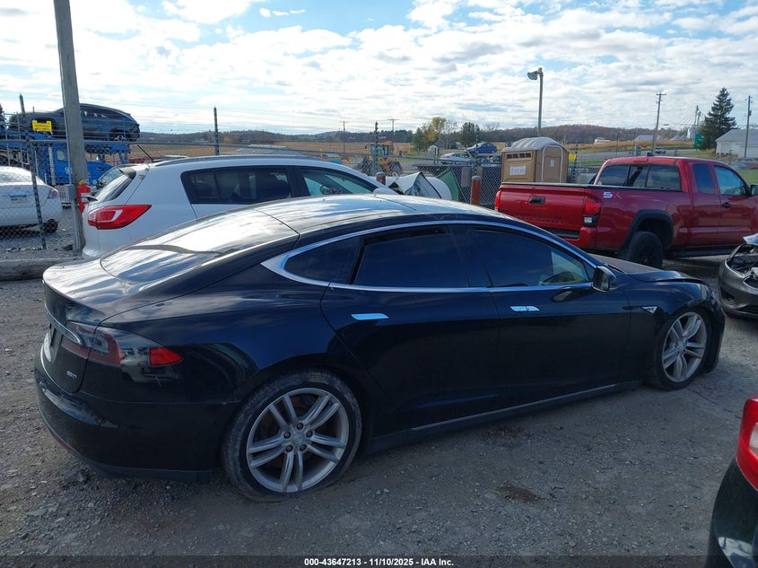 2015 Tesla Model S 70D/85D/P85D VIN: 5YJSA1H2XFF089815 Lot: 43647213