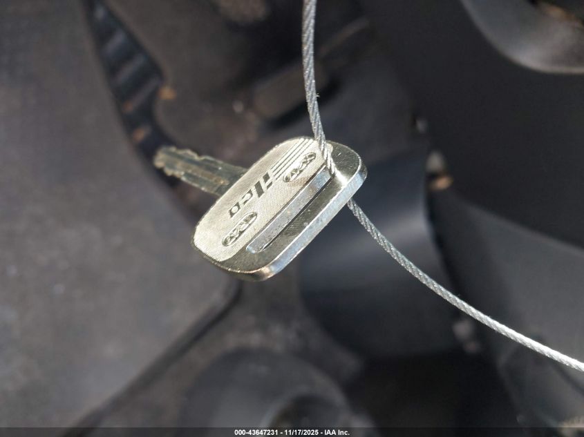 2005 Scion Xb VIN: JTLKT324250204957 Lot: 43647231