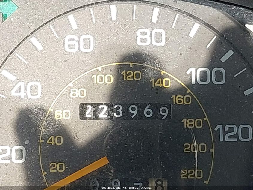 1995 Toyota Camry Le VIN: 4T1SK12E5SU870948 Lot: 43647236