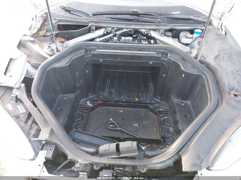 2015 Tesla Model S 60/70/85 VIN: 5YJSA1E13FF120186 Lot: 43647273