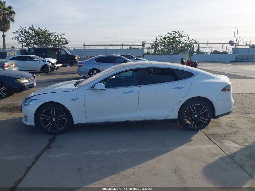 2015 Tesla Model S 60/70/85 VIN: 5YJSA1E13FF120186 Lot: 43647273