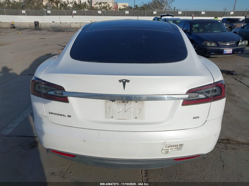 2015 Tesla Model S 60/70/85 VIN: 5YJSA1E13FF120186 Lot: 43647273