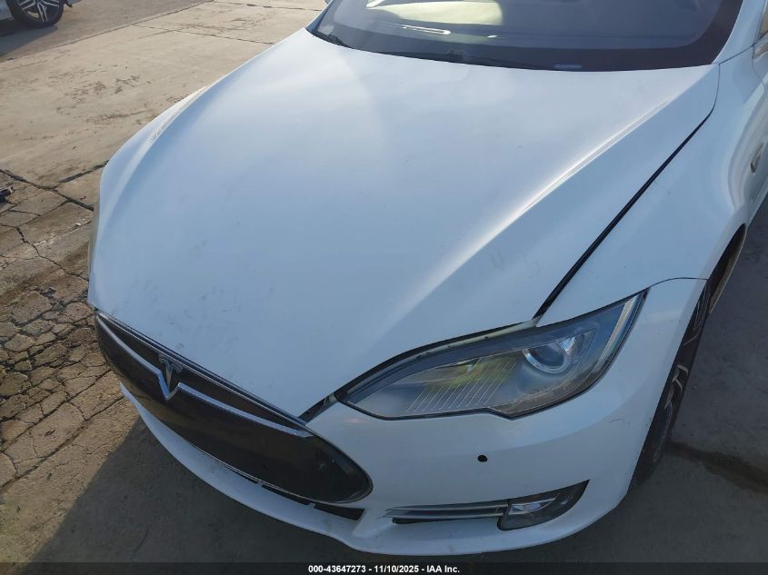 2015 Tesla Model S 60/70/85 VIN: 5YJSA1E13FF120186 Lot: 43647273