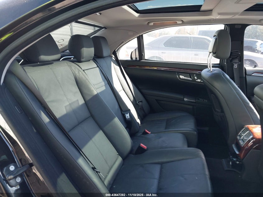 2008 Mercedes-Benz S 550 VIN: WDDNG71X68A210877 Lot: 43647282