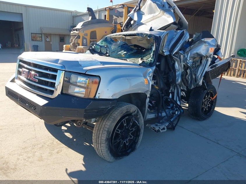 3GTP1VE04DG134240 2013 GMC SIERRA photo no. 2