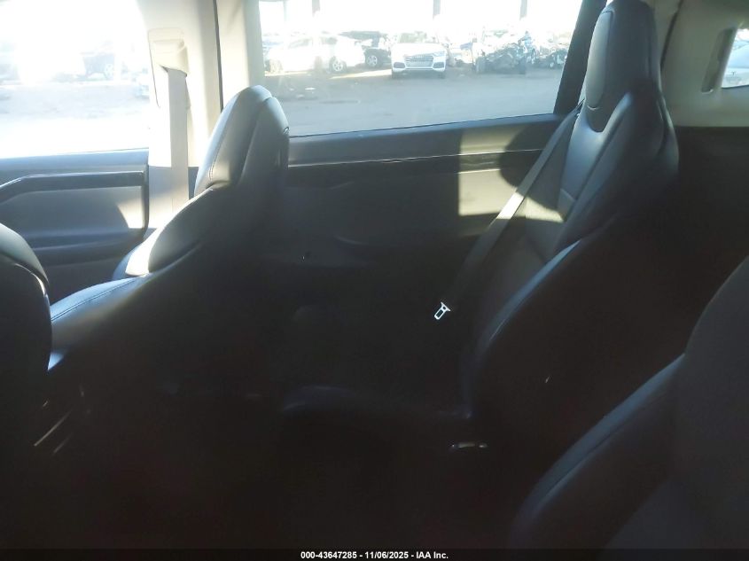 2016 Tesla Model X 60D/70D/75D/90D/P100D VIN: 5YJXCBE27GF027090 Lot: 43647285