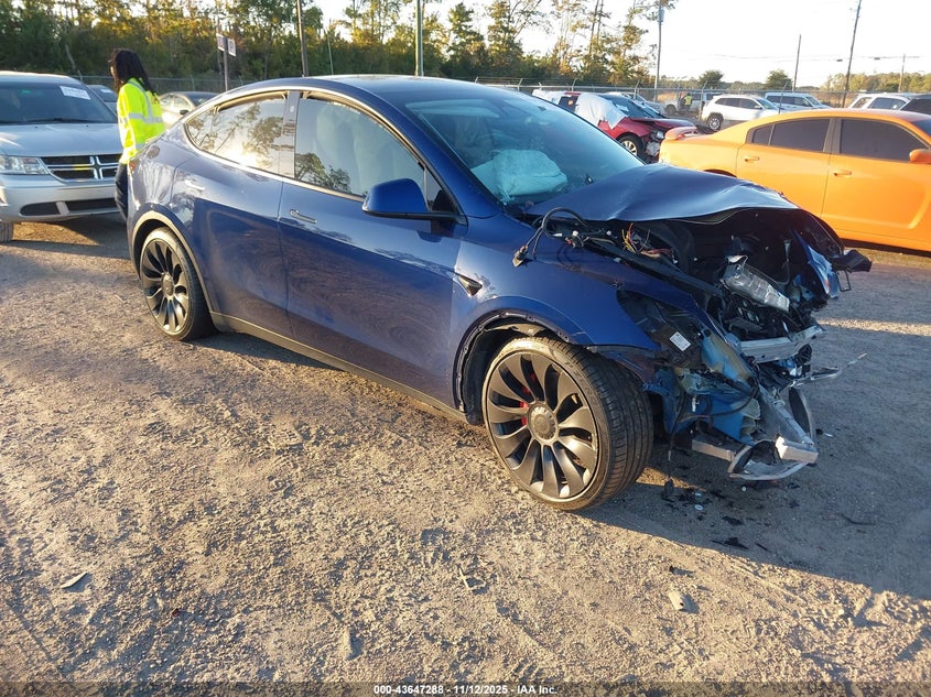 2022 Tesla Model Y Performance Dual Motor All-Wheel Drive
