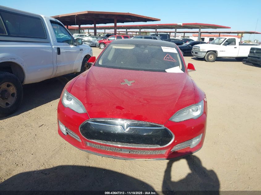 2015 Tesla Model S VIN: 5YJSA1H1XFFP75800 Lot: 43647313