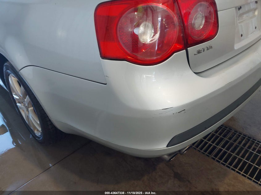 2007 Volkswagen Jetta Wolfsburg Edition VIN: 3VWEF71K37M182942 Lot: 43647338