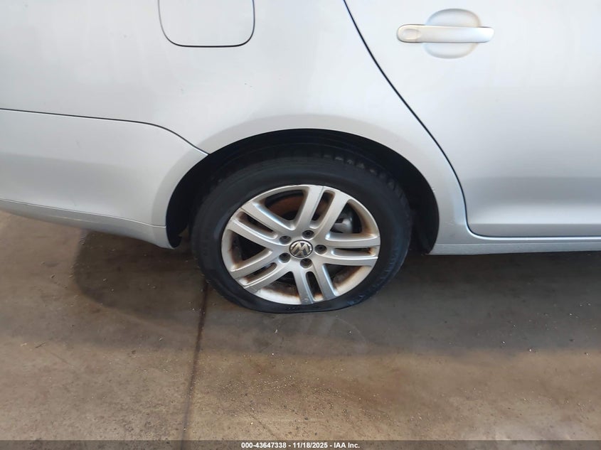2007 Volkswagen Jetta Wolfsburg Edition VIN: 3VWEF71K37M182942 Lot: 43647338