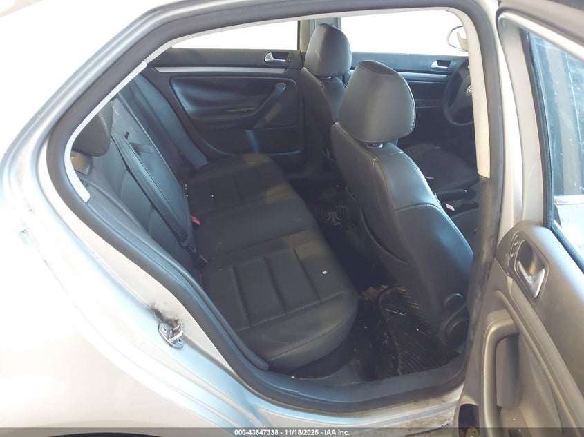 2007 Volkswagen Jetta Wolfsburg Edition VIN: 3VWEF71K37M182942 Lot: 43647338