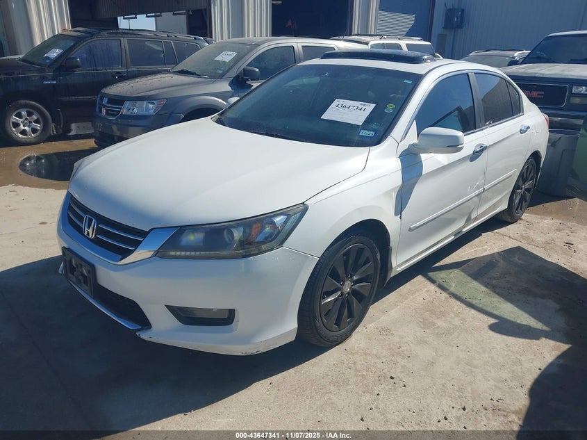 1HGCR2F83EA097659 2014 HONDA ACCORD photo no. 2
