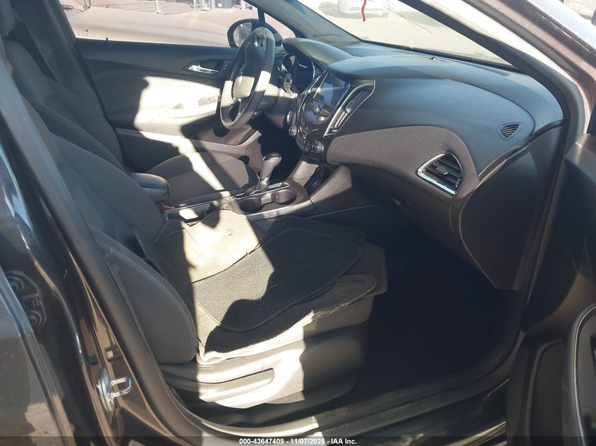 1G1BE5SM7G7233956 2016 CHEVROLET CRUZE photo no. 5
