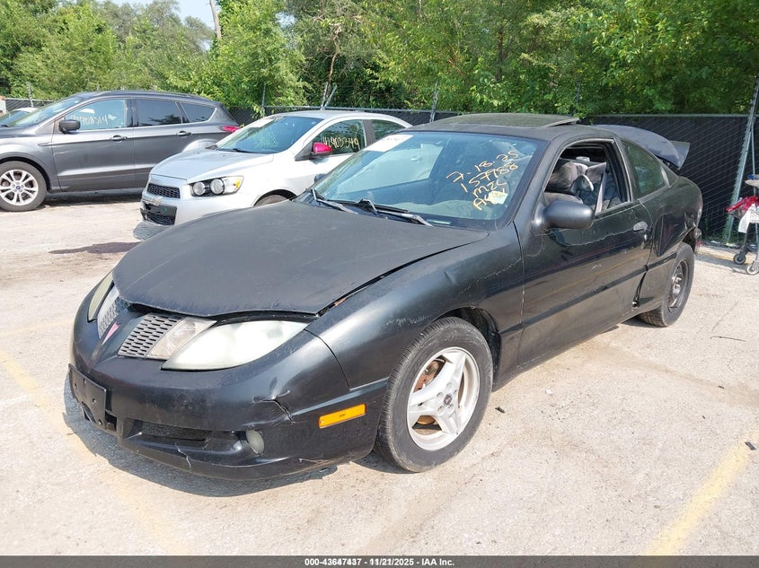 1G2JB12F537228839 2003 PONTIAC SUNFIRE photo no. 2