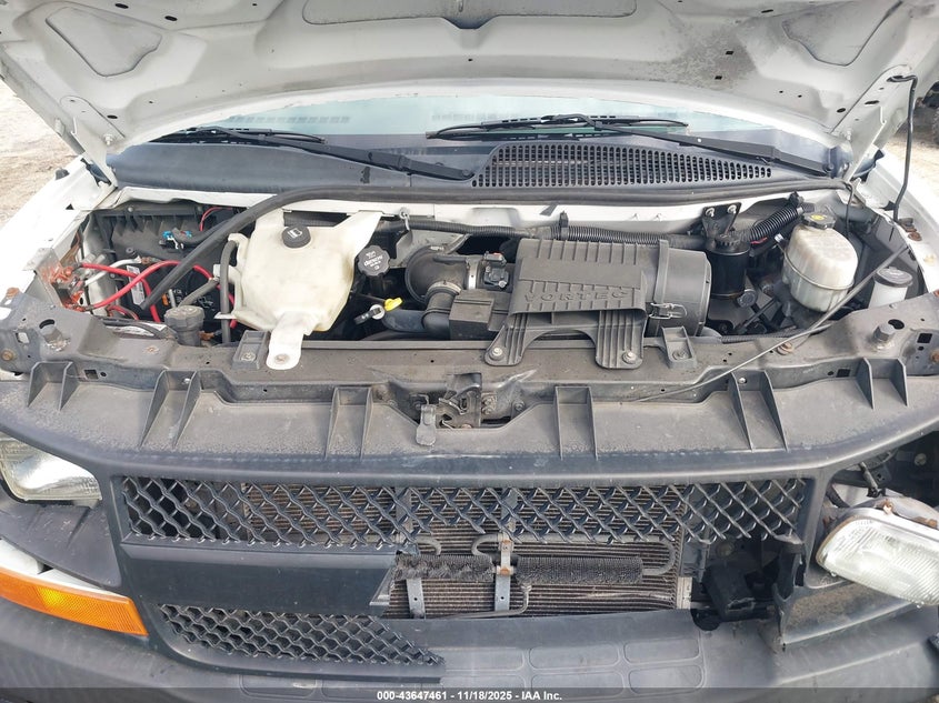 2017 Chevrolet Express Cutaway Work Van VIN: 1GB0GRFF9H1293726 Lot: 43647461