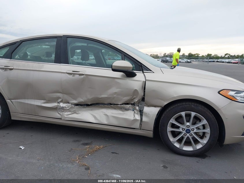 2019 FORD FUSION HYBRID SE - 3FA6P0LU1KR272392